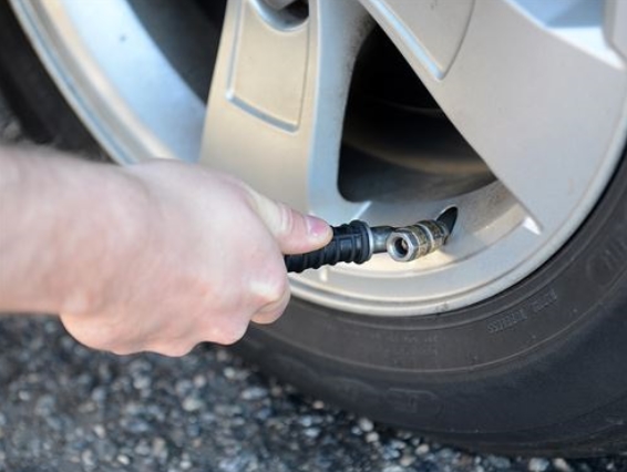 Bandenspanning op wiel